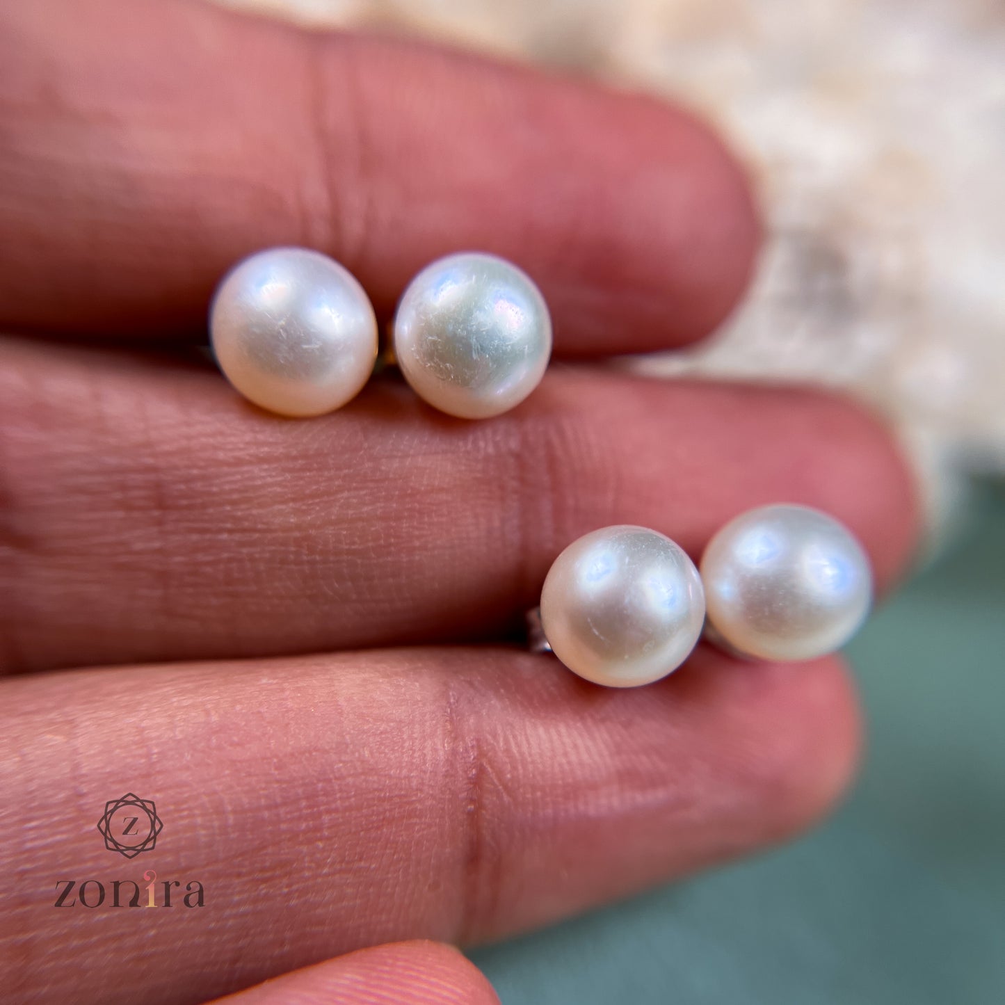 Glory Silver Studs - Pearl Gold