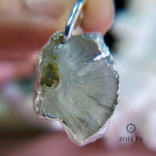 Mili Silver Pendant - Raw Prehnite