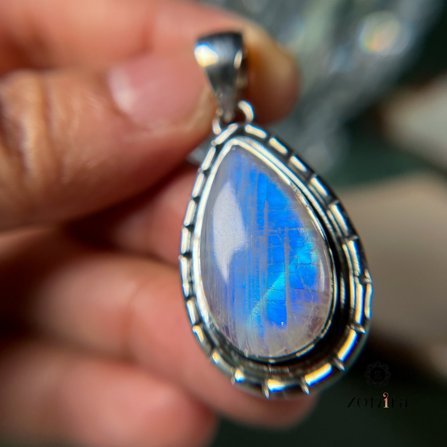 Mila Silver Pendant - Rainbow Moonstone