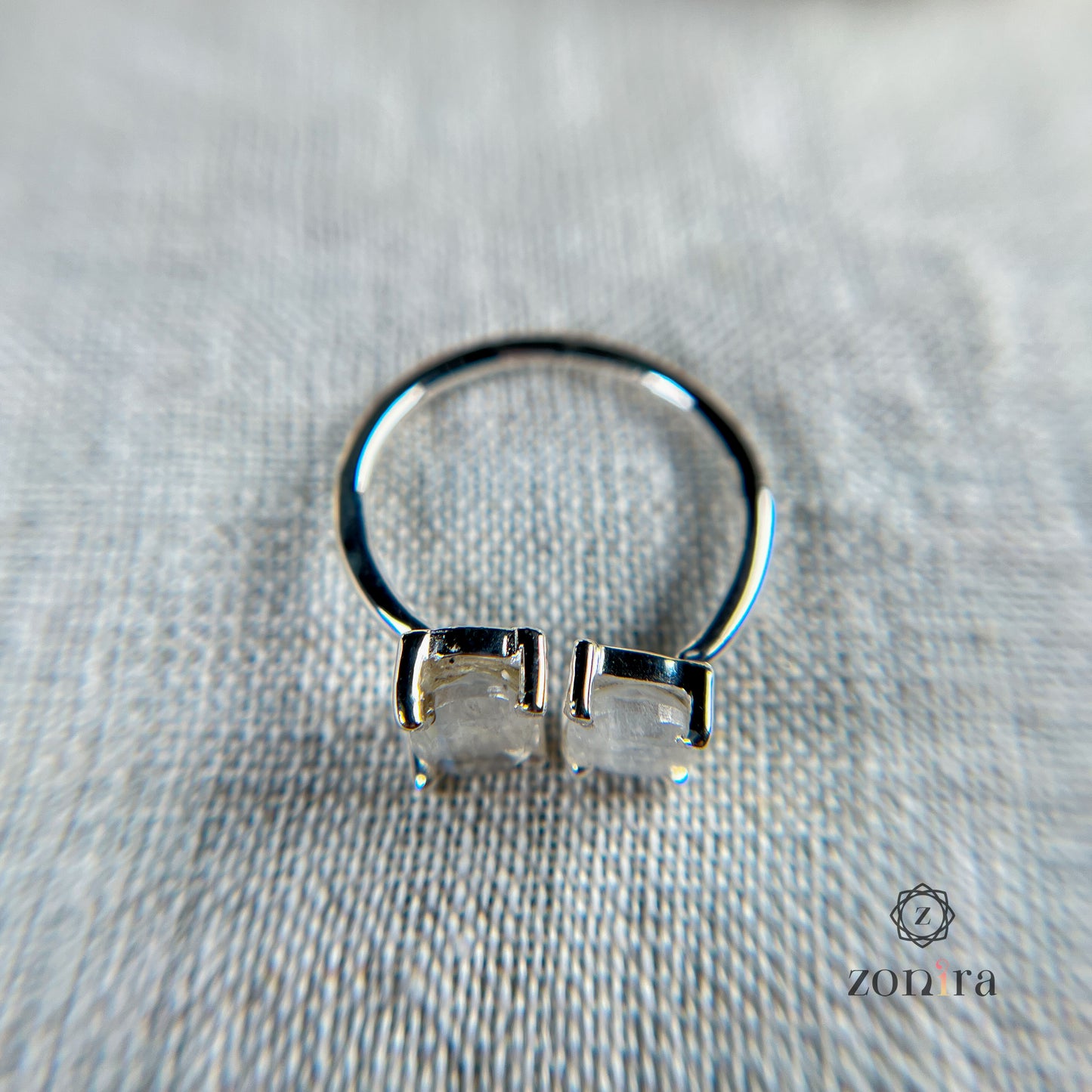 Leah Silver Ring - Rainbow Moonstone