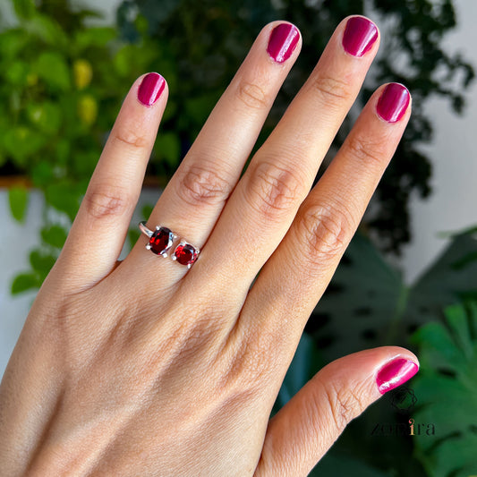 Leah Silver Ring - Garnet