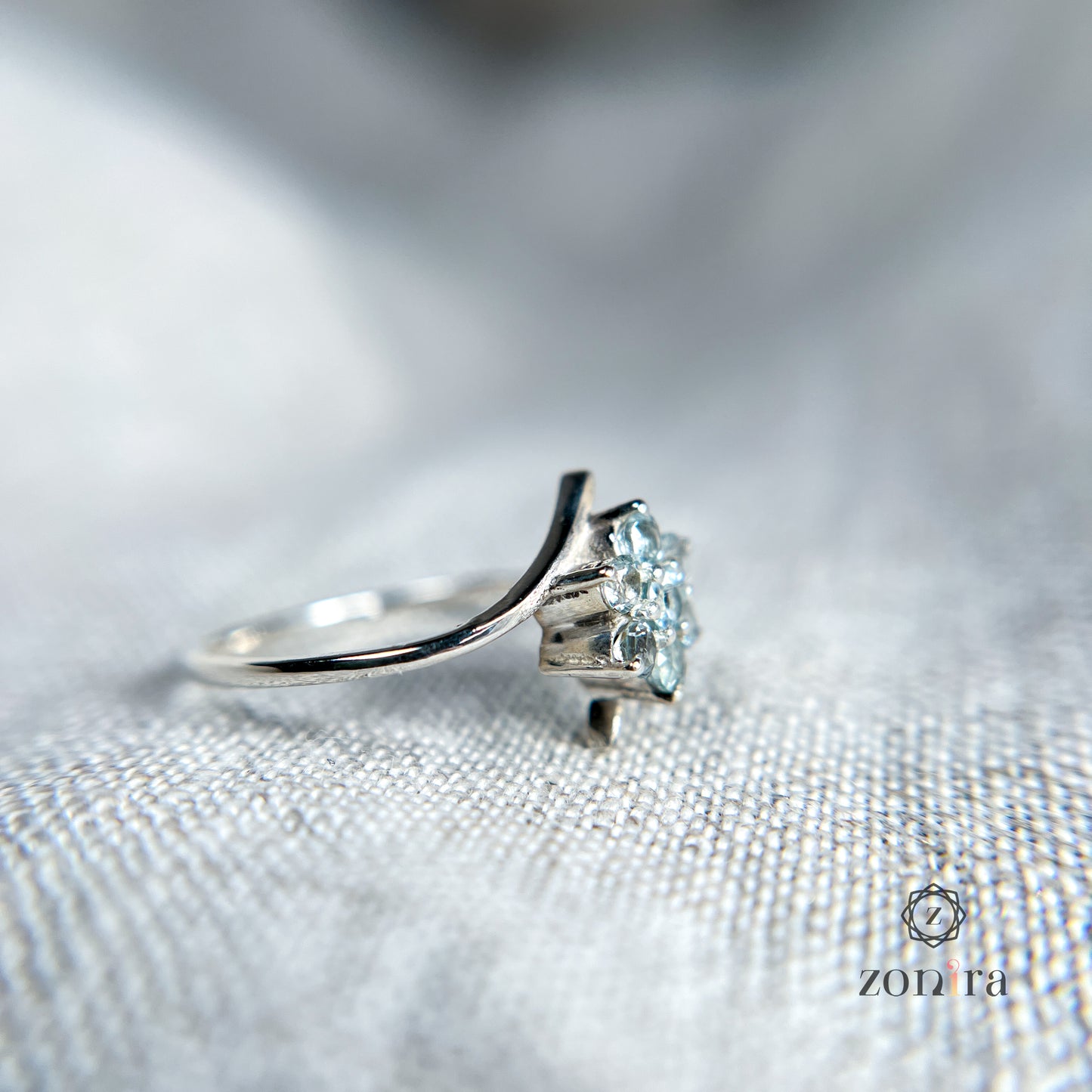 Iris Silver Ring - Blue Topaz