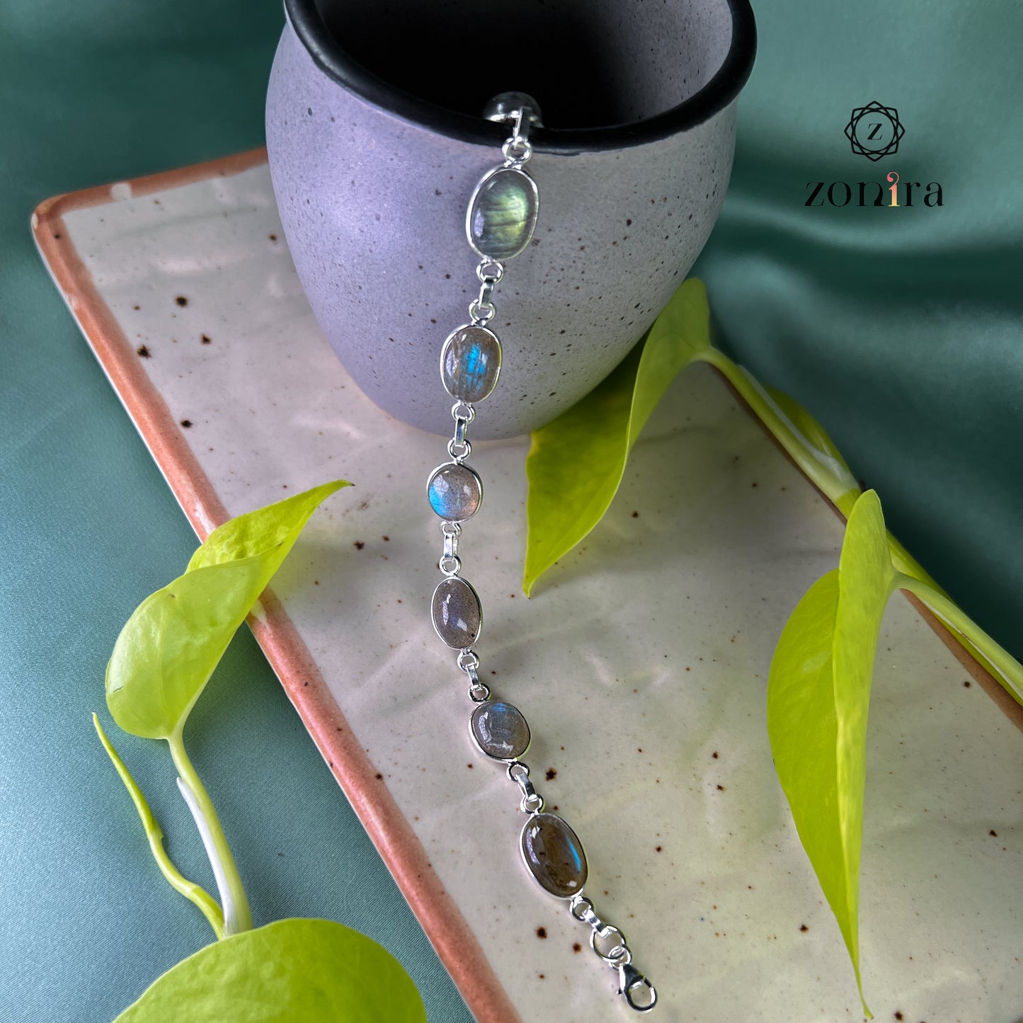 Angrai Silver Bracelet - Labradorite