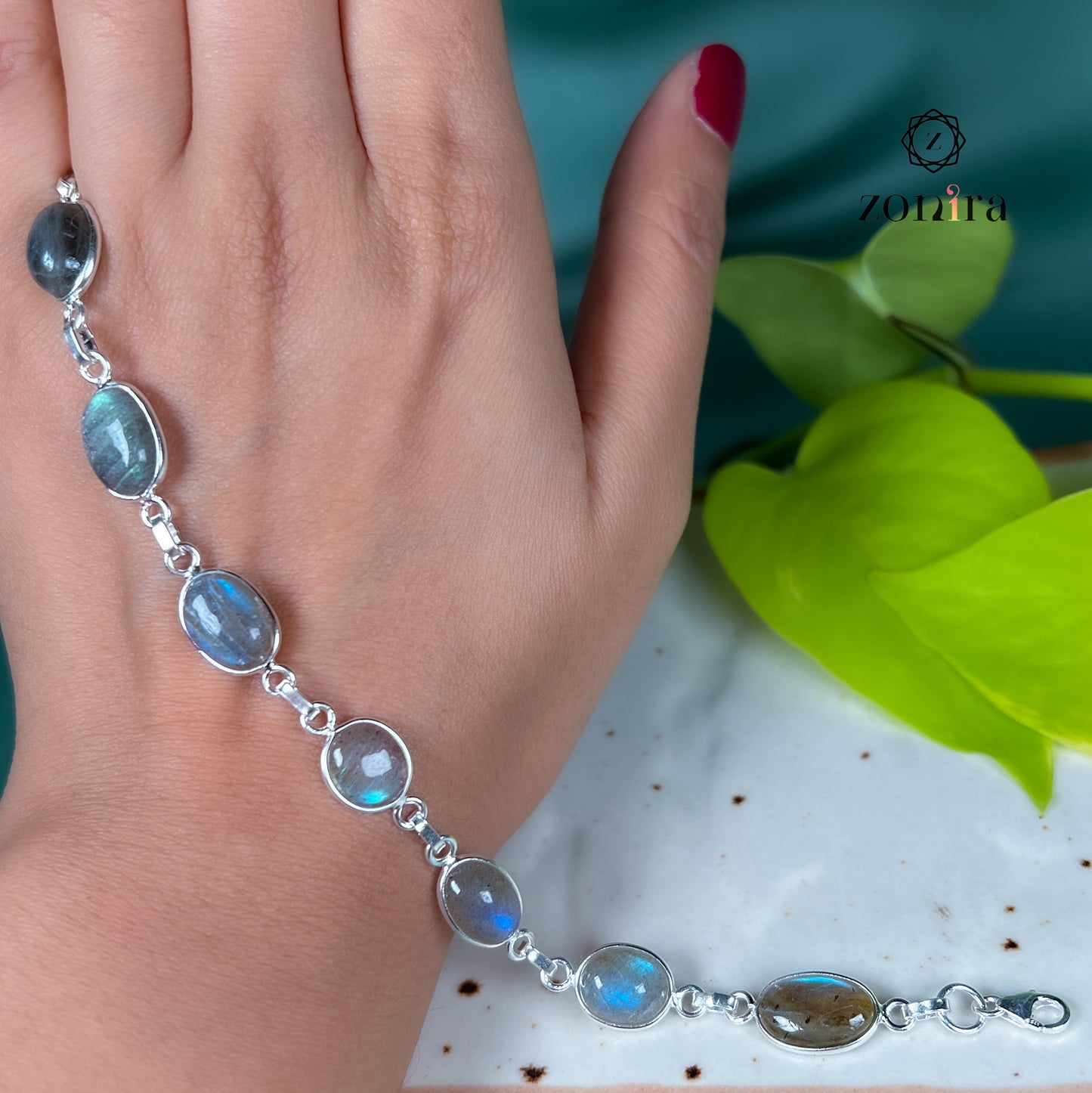 Angrai Silver Bracelet - Labradorite