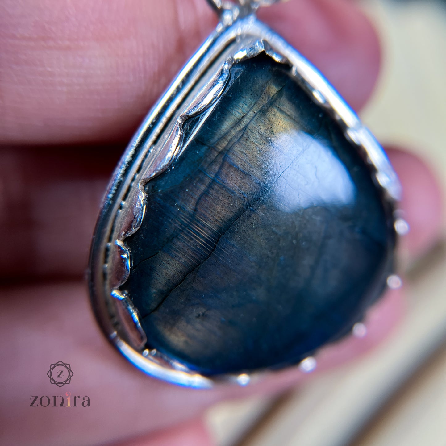 Mila Silver Pendant - Labradorite