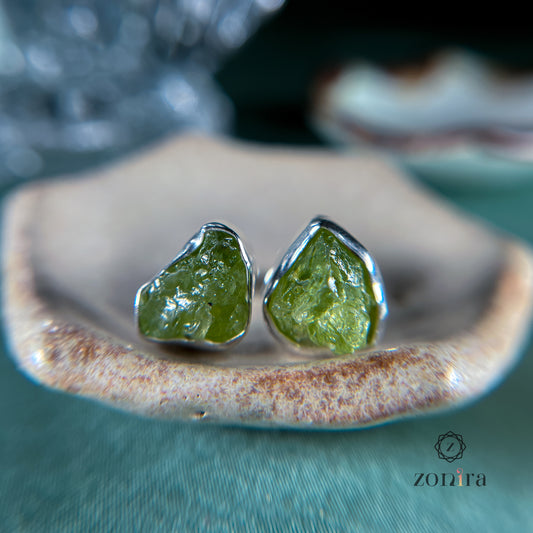 Aabis Silver Studs - Raw Peridot