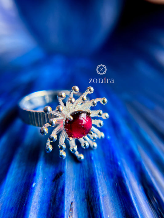 Iris Silver Ring - Garnet