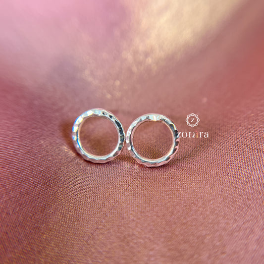 Maavi 92.5 Silver Studs - Chic Circle