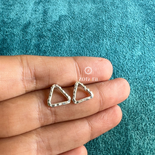 Maavi 92.5 Silver Studs - Chic Triangle