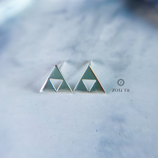 Maavi 92.5 Silver Studs - Pyramid