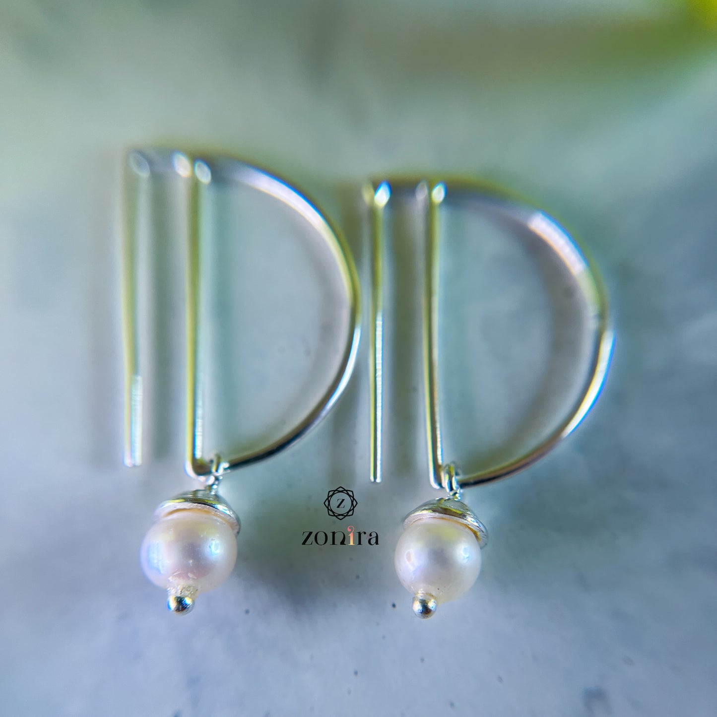 Diva Silver Earrings - Pearl