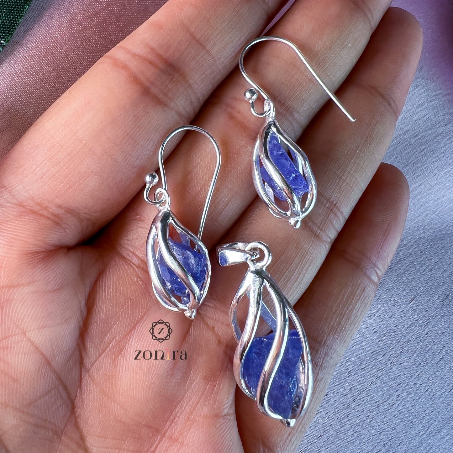 Dori Silver Pendant - Raw Tanzanite