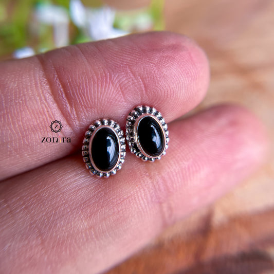 Onila Oxidised Silver Studs - Black Onyx